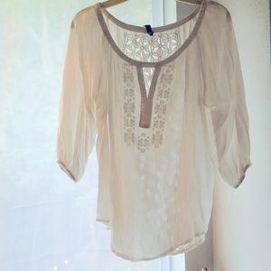 Unique Women’s Top